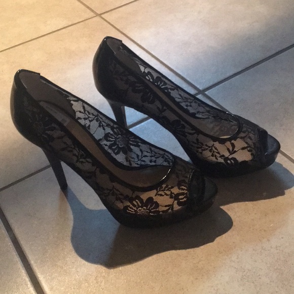guess lace heels